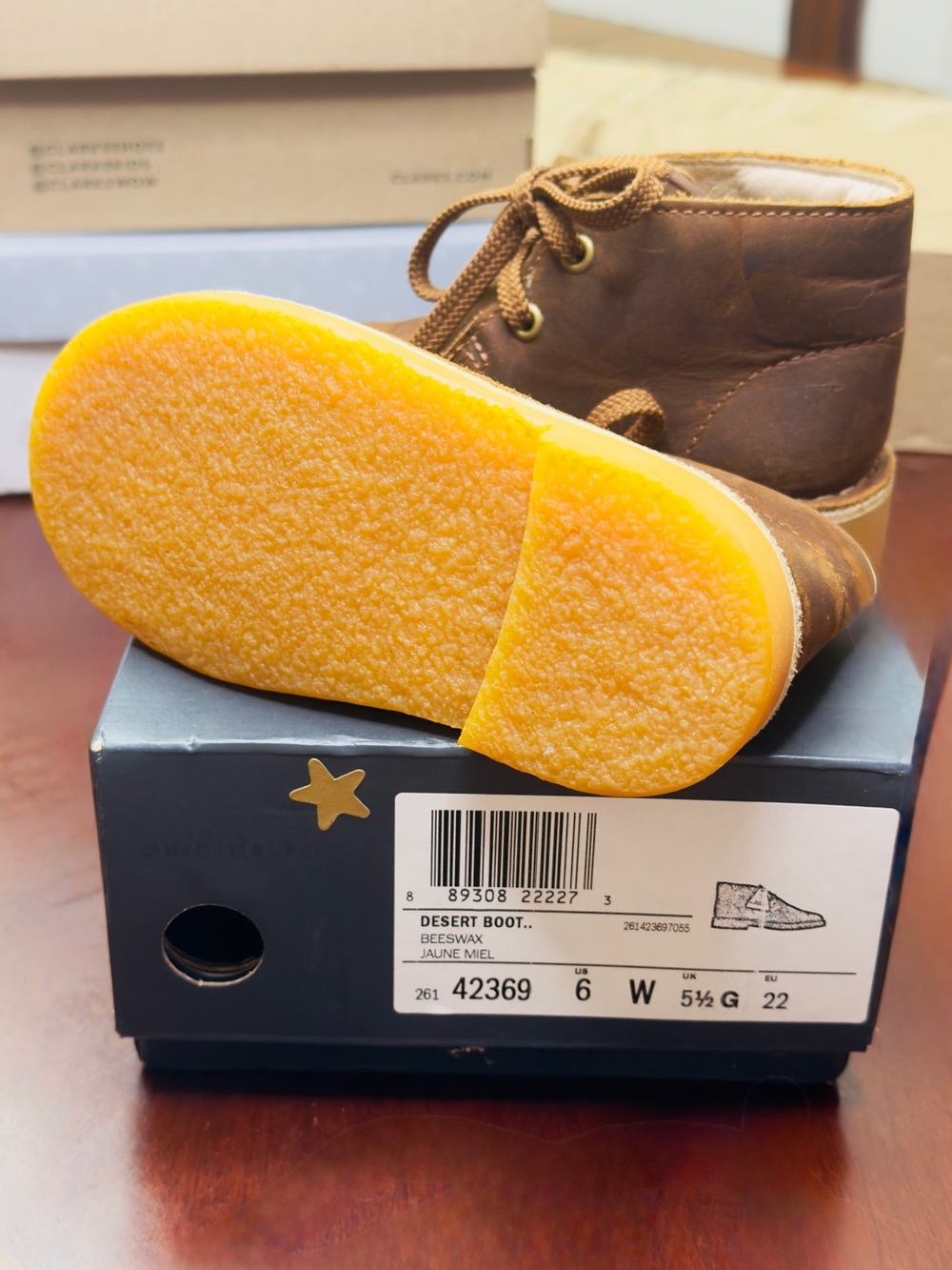 Original Clarks Kids' Desert Boot in Beeswax Brown Leather - Picture 4 of 6